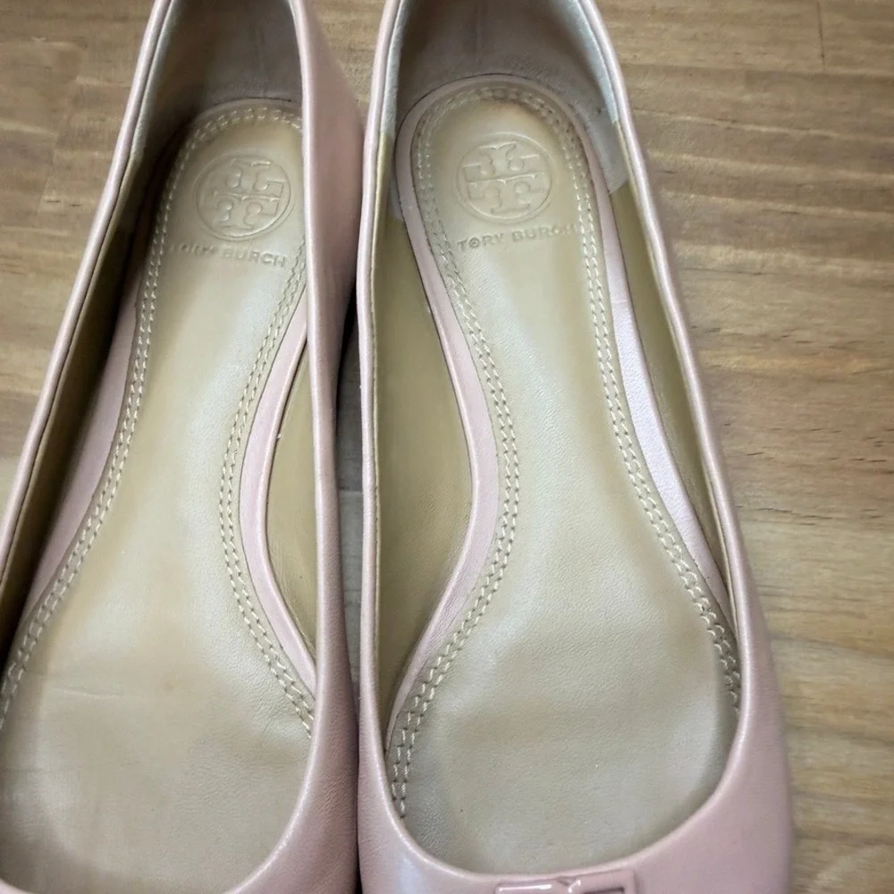 Tory Burch Melinda Multi Logo Ballet Flats Size 5 Makeup Nude Pink Leather